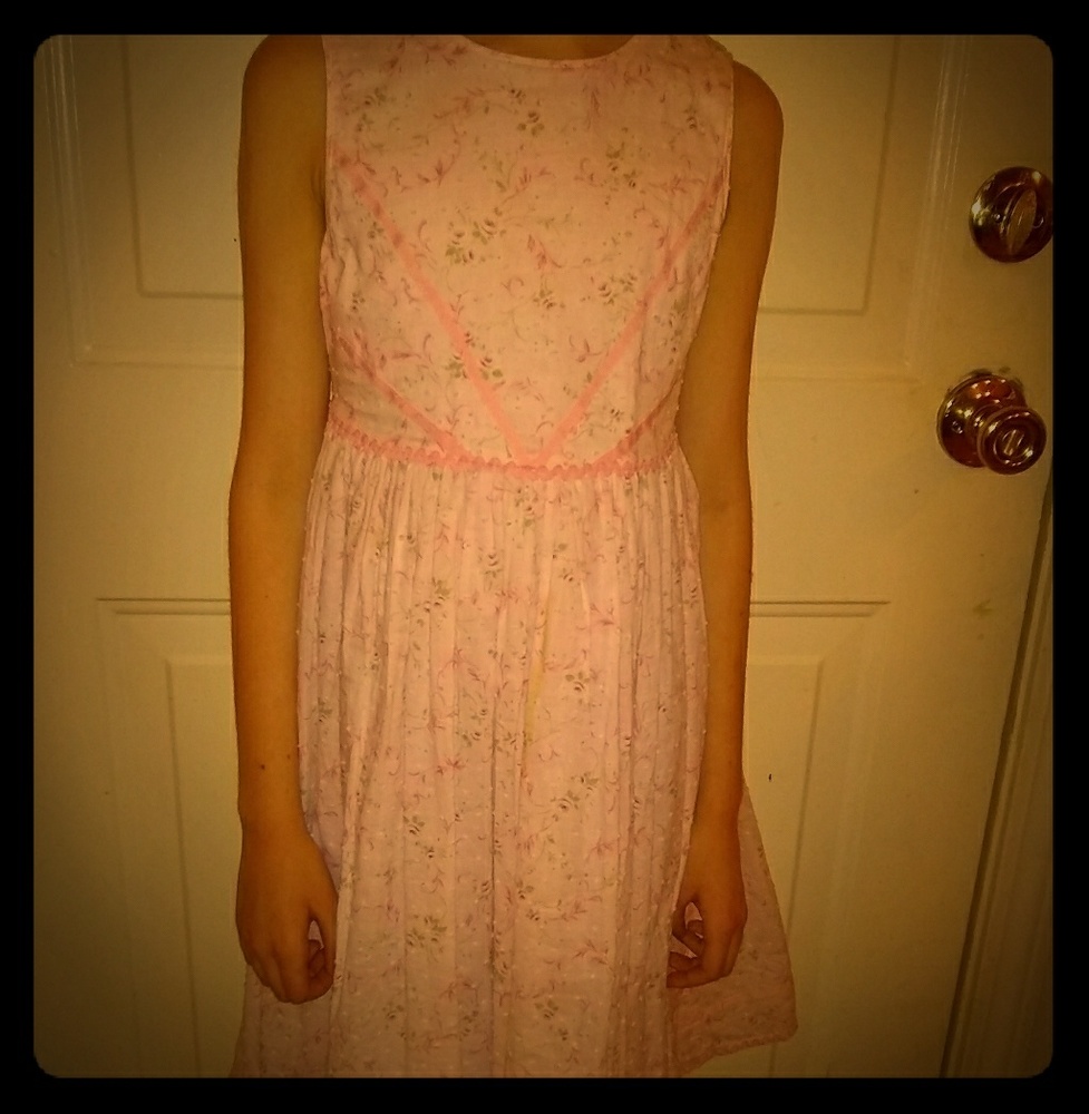 SOLD Vintage Darling 👗SOLD